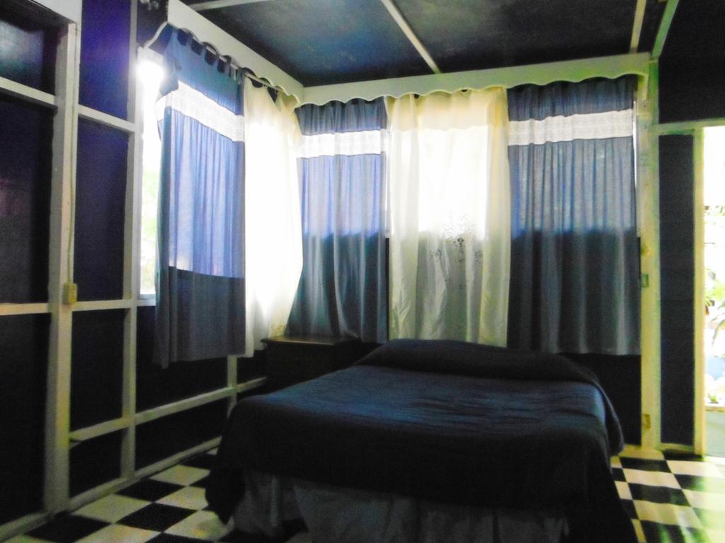 Hotel Y Restaurante Backpackers Rio Dulce Town Pokój zdjęcie