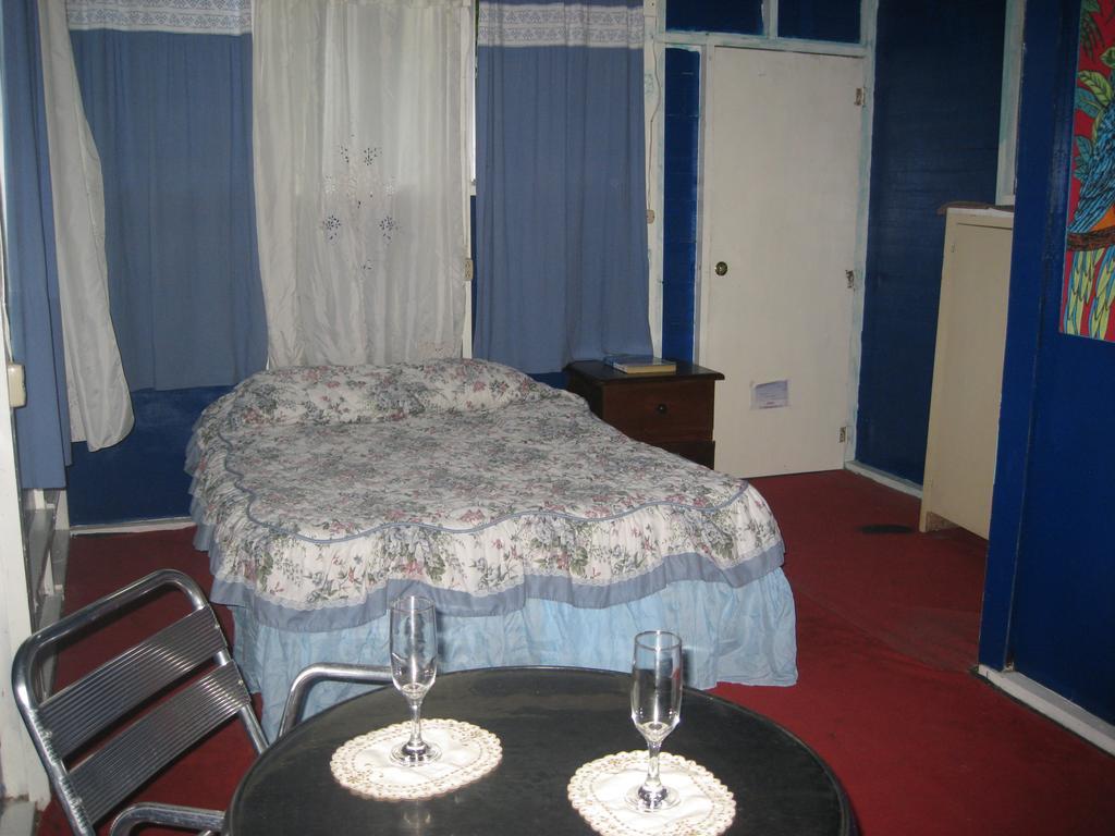 Hotel Y Restaurante Backpackers Rio Dulce Town Pokój zdjęcie