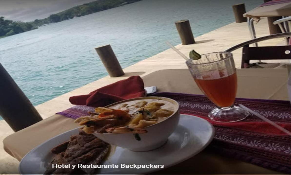 Hotel Y Restaurante Backpackers Rio Dulce Town Zewnętrze zdjęcie