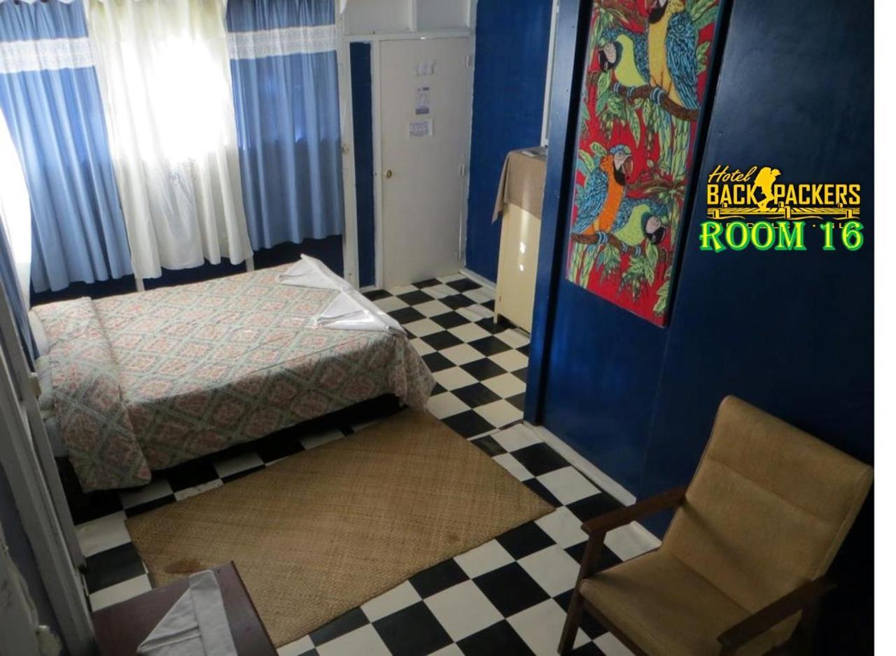 Hotel Y Restaurante Backpackers Rio Dulce Town Zewnętrze zdjęcie